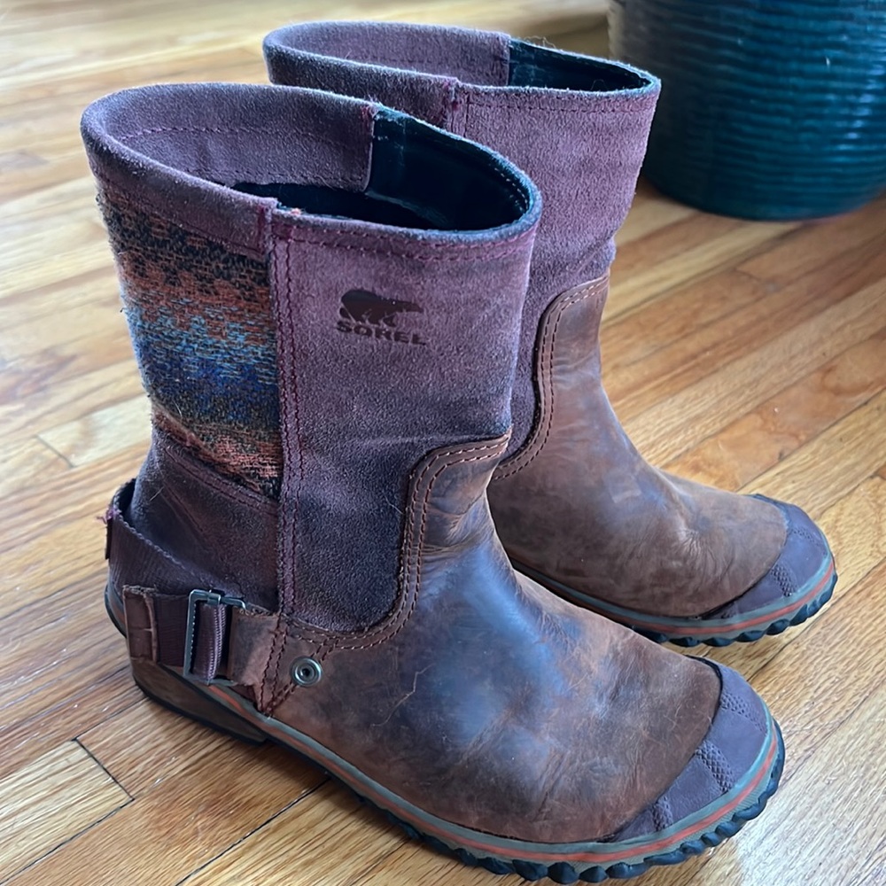 Sorel, brown multi color boots, women size 5.5